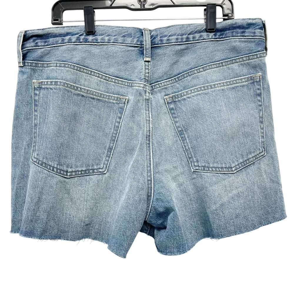Universal Thread Women's Light Blue 90s Baggy Raw Hem Denim Shorts Size 12